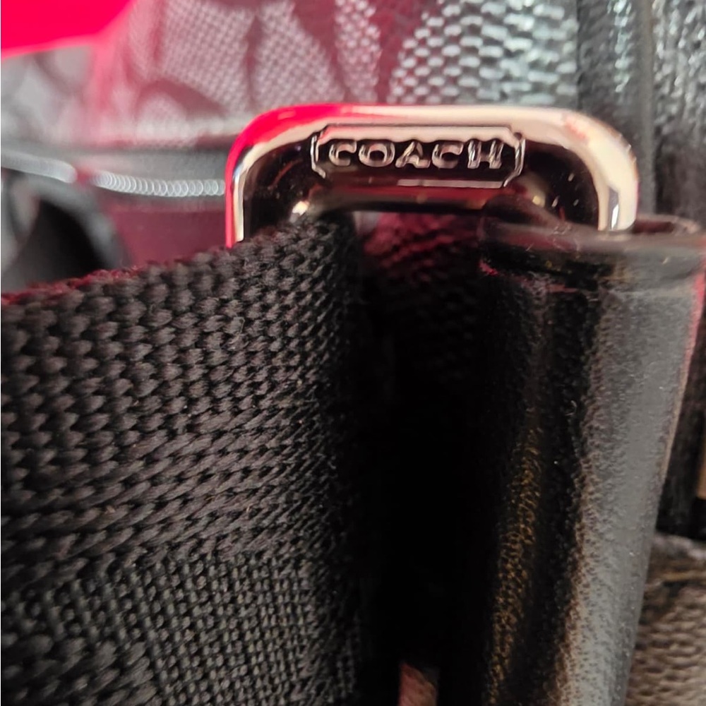 Coach Men's Olive and Tan Signature Messenger Bag - Picture 13 of 16